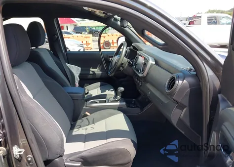 2020 Toyota Tacoma Trd Off-Road z USA, uszkodzony, nr VIN 5TFCZ5AN9LX231114